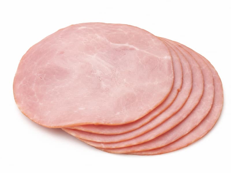 Szynka wieprzowa (wędlina) – białko 17g, kalorie 104 kcal, węglowodany i tłuszcz na 100g | zdrowe odżywianie